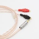 Kabel pro sluchátka HD650 s konektorem 2,5 mm jack Dva konektory HD650 pro obě mušle Splétané provedení v měděném a stříbrném odstínu 3