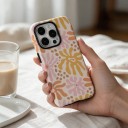 Kaksikerroksinen suojakuori iPhone 16e Abstrakti kukkakuosi Kermanvärinen oranssilla ja vaaleanpunaisella Iskunkestävä ja naarmuuntumaton 2