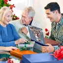 Kalastajan adventtikalenteri 31 x 23,5 x 3,2 cm Metalliset vaaput, pyörivät vieheet ja woblerit Joulukalenteri kalastustarvikkeilla 4