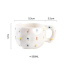 Keramický hrnček s jemným farebným dekorom 300 ml rozmery 9,5 × 7 cm dekoratívne prevedenie pre kávu čaj i každodenné použitie 2
