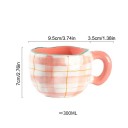 Keramický hrnček s kockovaným vzorom 300 ml rozmer 9,5 × 7 cm dekoratívne prevedenie pre kávu čaj aj každodenné použitie 2