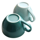 Keramický šálek s podšálkem 220 ml kompaktní rozměry 9,7 × 9,3 cm průměr podšálku 14,5 cm pro kávu i espresso 7