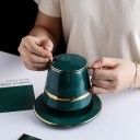 Κεραμικό φλιτζάνι για τσάι 450 ml με πιατάκι και κουταλάκι Καπάκι με εγκοπή για το κουταλάκι Σκούρα πράσινη σειρά με χρυσή λωρίδα και χρυσό χερούλι 2