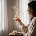 Kerst Hangende LED Licht Maan 20 x 15 cm Op AAA Batterijen Met Zuignap Verlichtende Decoratie Warm Wit Voor Venster In Kamer en Etalages 5
