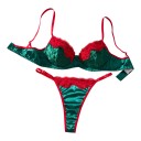 Kerstset van ondergoed groene bh met beugels en rode kant en string met kanten taille en verstelbare zijkanten 1