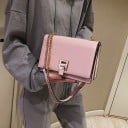 Kicsi elegáns női crossbody táska flap-pel Lánc és öv pánt Arany színű fém csat PU bőr és poliészter 22 x 16 x 8 cm 9