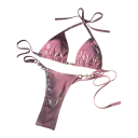 Kiiltävä naisten bikini kolmioyläosalla ja helmiäisillä clutch-soljilla. Seksikäs string-leikkaus ja pitsikiinnitys. Ihanteellinen rannalle ja kuvauksiin. 3