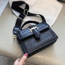 Kis női crossbody táska flap-pel és füllel Krokodil minta Arany fém csat Széles állítható pánt PU bőr 19 x 13,5 x 6,5 cm 9