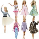 Kleidung und Kleider für Barbie 1