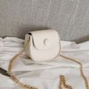 Kleine Damen Crossbody-Handtasche mit Klappe an goldener Kette Halbkreisförmiger Stil mit rundem Knopf Aus PU-Leder und Polyester Zu 1