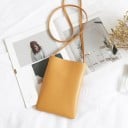 Kleine Damen Crossbody Tasche über der Schulter Flacher einfacher Stil Metallverschluss Dünner Henkel 52 cm PU-Leder Abmessungen 15 x 20 8