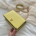Kleine Damenhandtasche aus Kunstleder Gesteppter Muster mit goldenen Nieten Kettenriemen Verzierung in Form eines Hirschkopfes 21,5 x 15 x 7 3