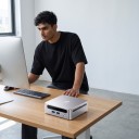 Kompakt gaming PC GenMachine AMD Ryzen 5 6600H ES 16 GB RAM 1 TB SSD 6 kerner 3,3 til 4,5 GHz Sølv Mini computer til spil og multimedia 7