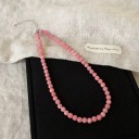 Korálkový náhrdelník z velkých kuliček 8 mm, pravidelně navlečené korálky, výrazný minimalistický šperk s elegantním vzhledem 7