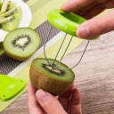 Kráječ a loupač kiwi Plastový a nerezový kuchyňský nástroj pro snadné a rychlé krájení a loupání ovoce Praktický pomocník do kuchyně 2