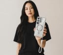 Kryt na mobil Samsung Galaxy S25+ Odłączany błyszczący panel Wsparcie dla ładowania magnetycznego Plastikowe etui z paskiem na nadgarstek 9
