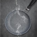 Kulatá nepřilnavá pánev 26 cm s dvojitým dnem a ergonomickou rukojetí pro všechny sporáky 4