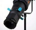 Kuželový fotografický tubus s výmennou šošovkou 19 stupňov zaostrovaním vzorovými šablónami a farebnými filtrami úchyt Bowens 25,5 x 10,7 cm čierny 4