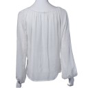 Kvinde hvid bluse med synlig skulder 3