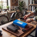 Laddningsbart litiumbatteri för elektrisk sparkcykel LIDIKALA 36 V 10S2P med laddare 42 V 2 A Kontakter T och DC 186 x 66 x 38 mm Blå färg 2