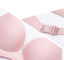 Ladies' bra with smooth moulded cups Adjustable straps Hook fastening at the back Ribbed trim Made of nylon and spandex 7