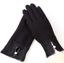 Ladies' Gloves with Flowers J823 1