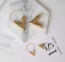 Ladies' Hollow "V" Earrings J1134 10