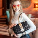 Ladies Leather Handbag M1053 4