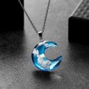 Ladies' Necklace with Crescent Moon G739 1
