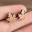 Ladies' Stud Earrings G710 28