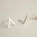 Ladies' Stud Earrings Letter V 1