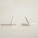 Ladies' Stud Earrings Letter V 4