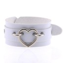 Læderarmbånd med hjerte 2