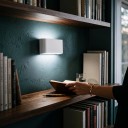 Lampada da parete LED 12 W Doppia testa che illumina verso l'alto e verso il basso Grado di protezione IP65 Dimensioni 17,3 x 9 cm Corpo in alluminio Bianco freddo 6000 K Per facciate 5