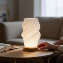 Lampada da tavolo LED Bianco Scandinava con paralume a spirale 3 colori di luce USB con telecomando 2,2 x 20,4 x 10 cm Lampada da lettura per comodino 4