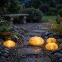 Lampada solare da esterno a forma di pietra Luce calda 14,5 x 13 x 8 cm Plastica e ABS Copertura bianca Grado di protezione IP65 Per marciapiede e sentiero da giardino 5