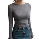 Langærmet dame-T-shirt. Tætsiddende, strækbar top. Elegant basis-T-shirt med rund halsudskæring. Moderigtig top til arbejde og fritid. 4