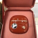 Langattomat nappikuulokkeet mikrofonilla ja latauslaatikolla, jossa on näyttö Bluetooth 5.0 Musiikin ja puhelujen hallinta 2