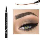 Langtidsholdbar eyeliner 15