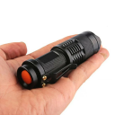 Lanternă tactică LED impermeabilă 9,5–10 cm IP67 cu opțiune de focalizare Lanternă compactă Corp antiderapant Plastic ranforsat Lampă de exterior 2