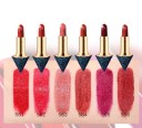 Lápiz labial HOLD LIVE con un diseño interesante 2