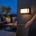 LED εξωτερικό τοίχου φως 25 W Κάλυψη IP65 Τετράγωνο σώμα σε πλάτος Μαύρο πλαίσιο γύρω από λευκό διαχυτήρα Ζεστό λευκό 3000 K Για πρόσοψη και είσοδο 6