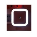 LED-lamppu pistorasiaan 6
