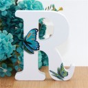 Letra decorativa de madera con mariposas 18