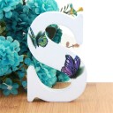 Letra decorativa de madera con mariposas 19