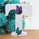 Letra decorativa de madera con mariposas 20