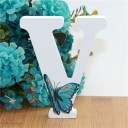 Letra decorativa de madera con mariposas 22