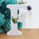 Lettre décorative en bois avec des papillons 6