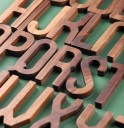 Lettre décorative en bois C510 2
