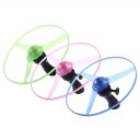 Lichtgevende vliegende schotel voor kinderen Buitenspeelgoed voor kinderen Opwindbare propeller met led-lampjes Glow-in-the-dark vliegende schijf met handvat 25 x 13 cm 3